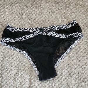 PINK Victoria's Secret Black and White Lace Panties
